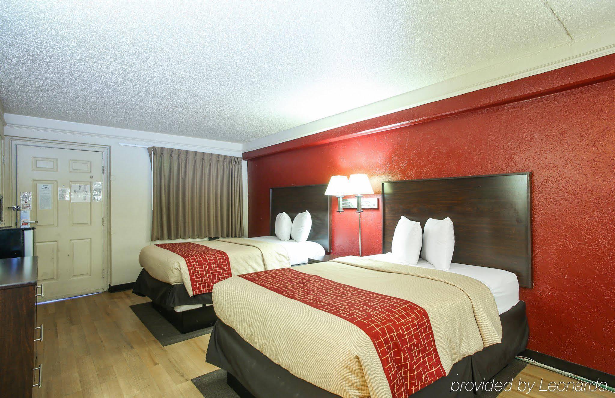 Red Roof Inn North Dallas - Park Central Bagian luar foto