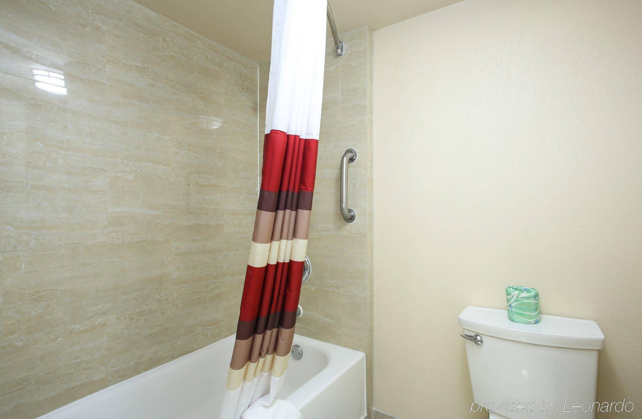 Red Roof Inn North Dallas - Park Central Bagian luar foto