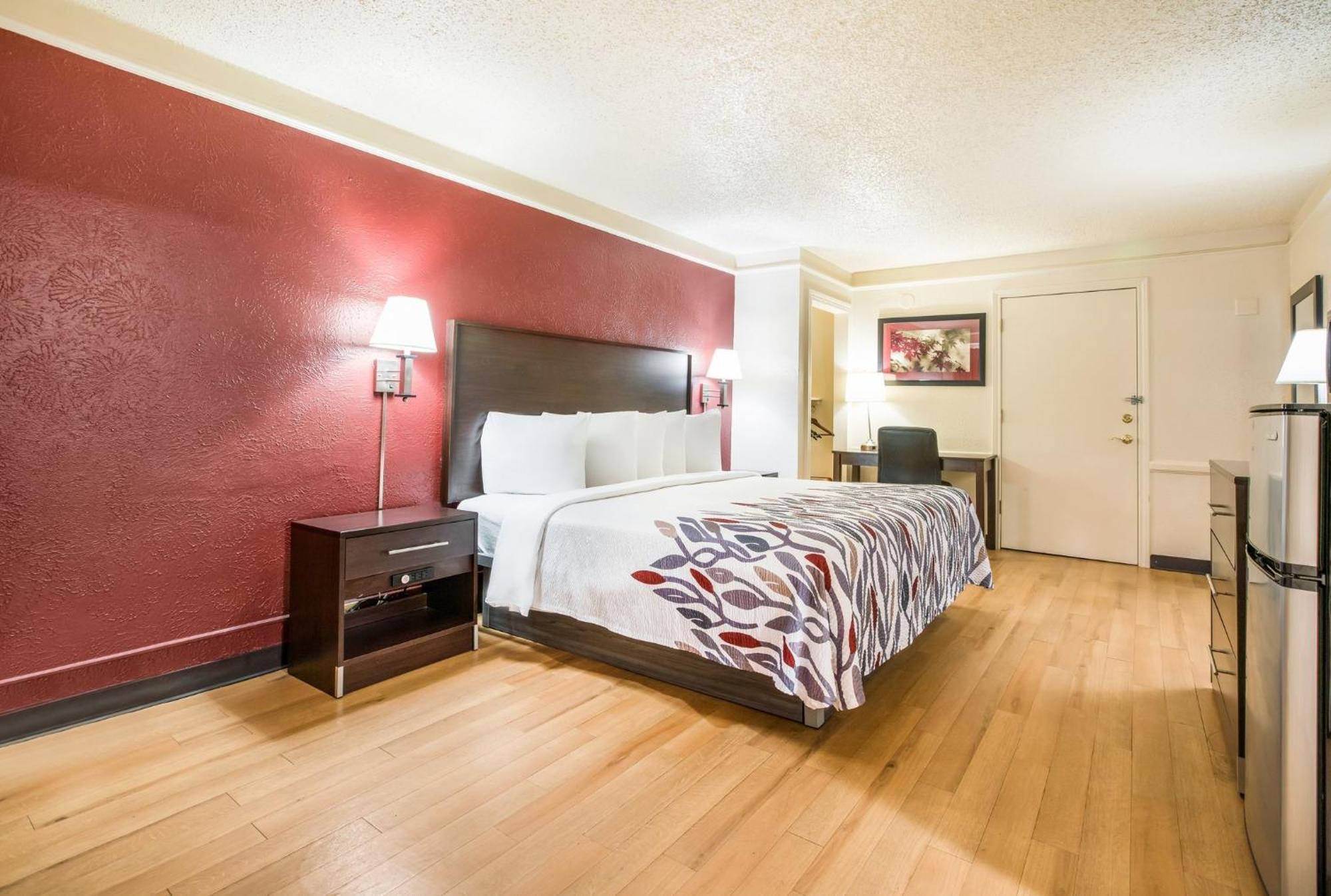 Red Roof Inn North Dallas - Park Central Bagian luar foto