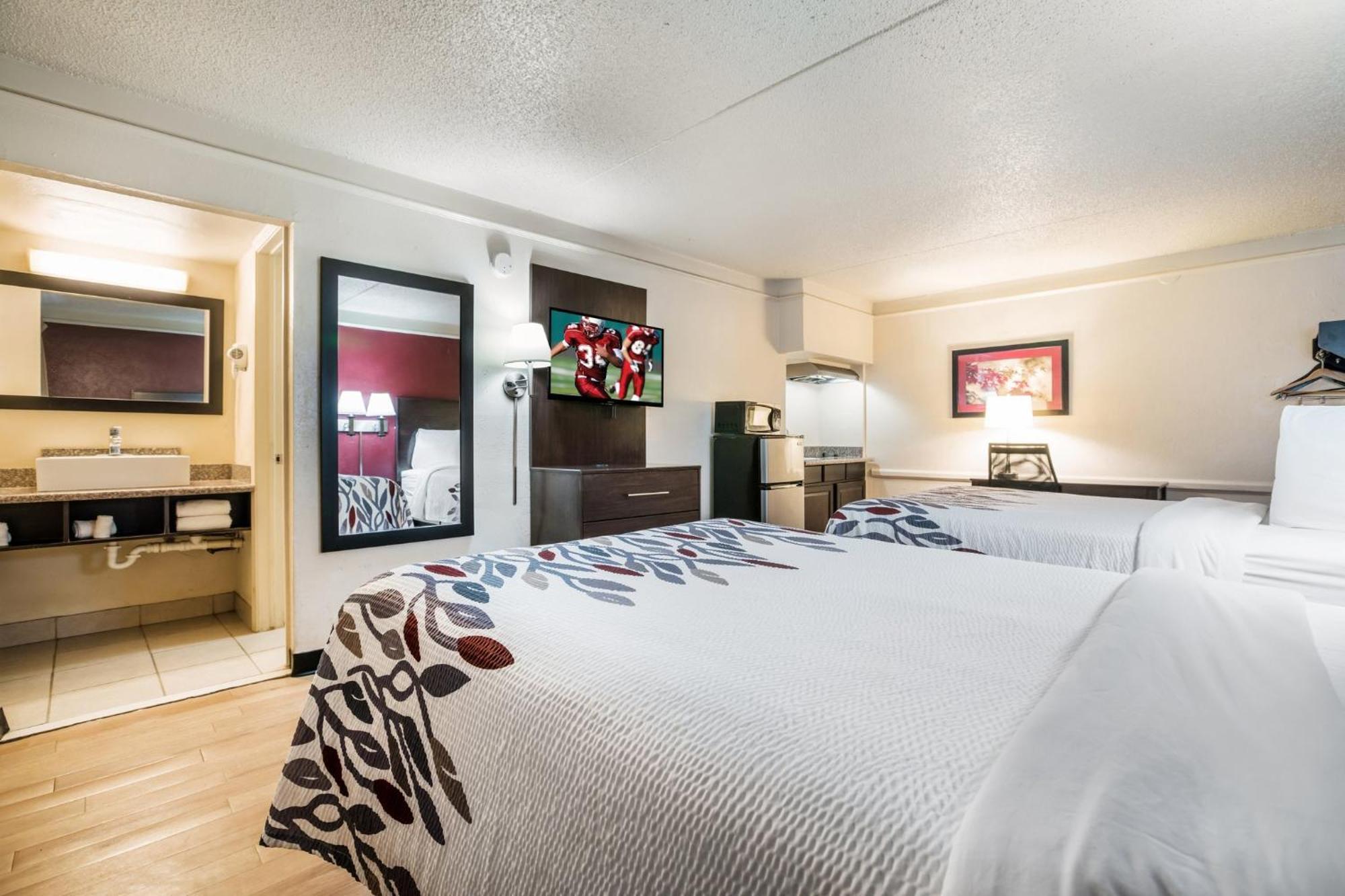 Red Roof Inn North Dallas - Park Central Bagian luar foto