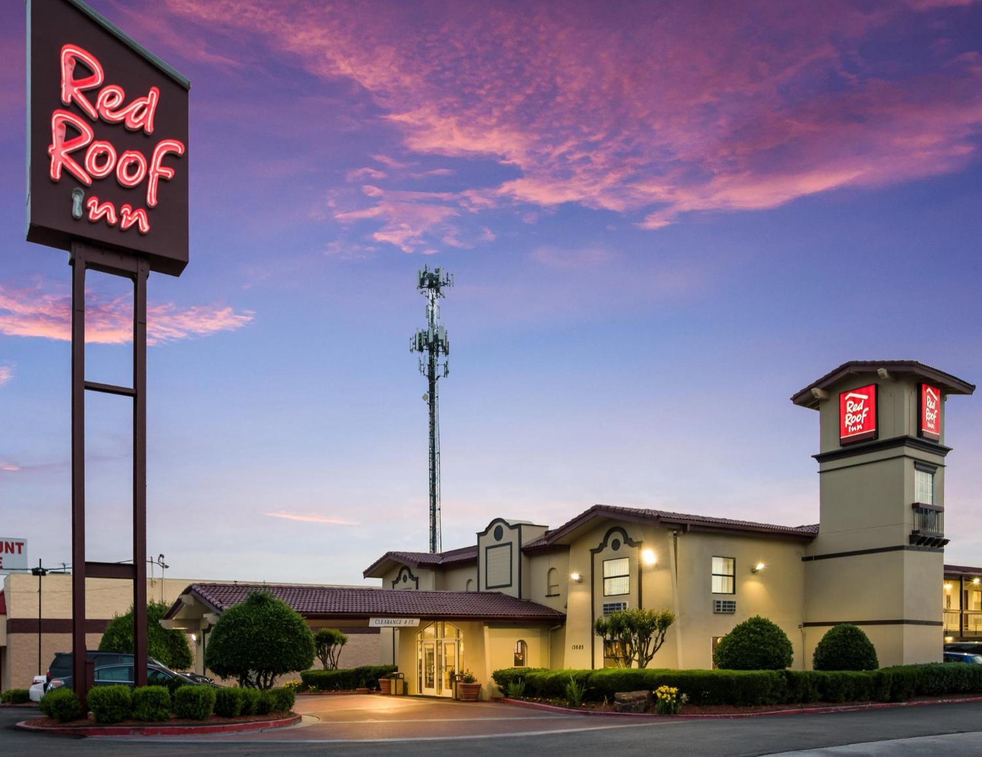 Red Roof Inn North Dallas - Park Central Bagian luar foto