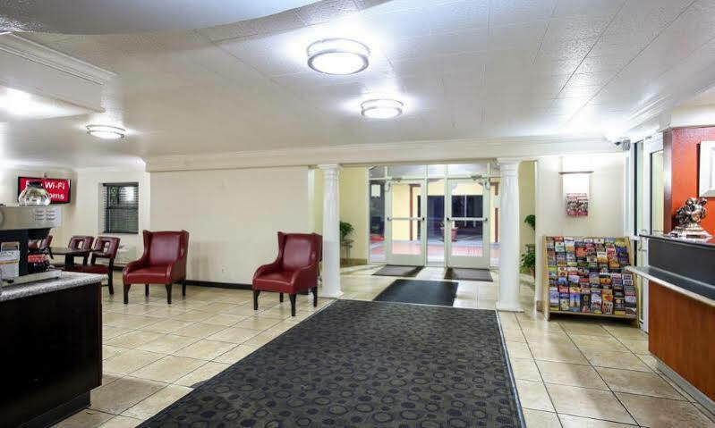 Red Roof Inn North Dallas - Park Central Bagian luar foto