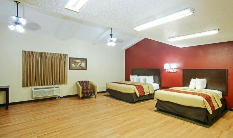 Red Roof Inn North Dallas - Park Central Bagian luar foto